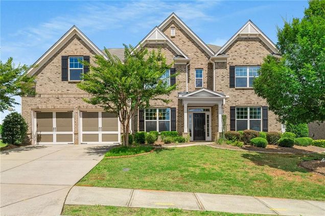 4320 Bluejay Place Cumming, GA House Active - Photo 1 of 48. Opens carousel modal