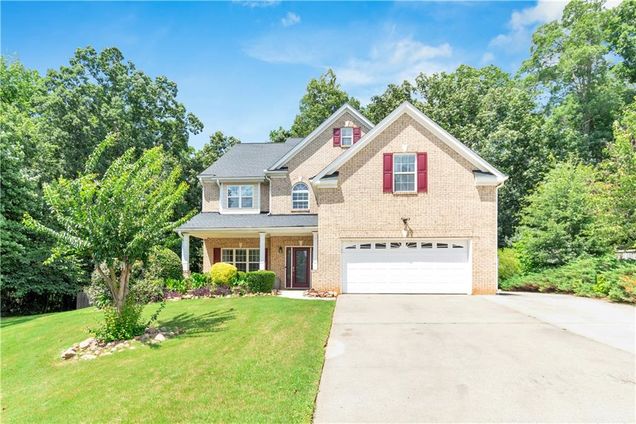 305 Matthew Circle Stockbridge, GA House Active - Photo 1 of 17. Opens carousel modal