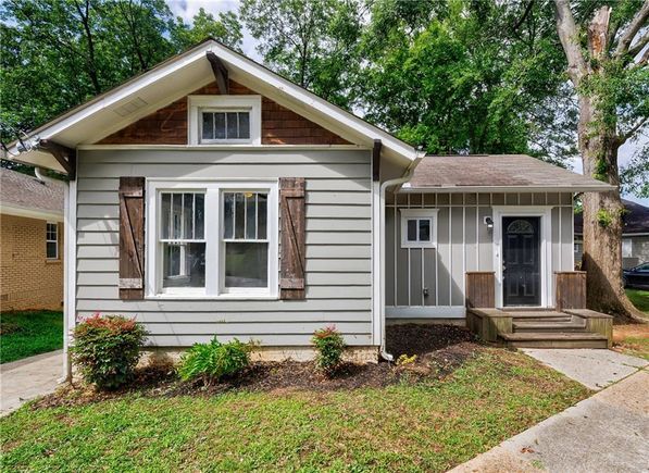 1554 Richland Road SW Atlanta, GA House Active - Photo 1 of 37. Opens carousel modal