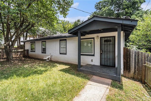 814 Humphries Street SW Atlanta, GA House Active - Photo 1 of 16. Opens carousel modal
