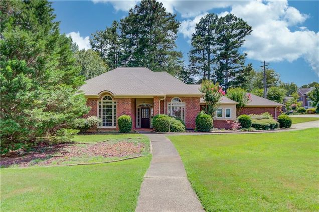 5270 Skidaway Drive Alpharetta, GA House Active - Photo 1 of 25. Opens carousel modal