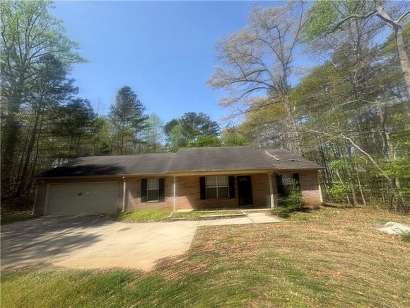 5512 Hearn Road Ellenwood, GA House Active - Photo 1 of 22. Opens carousel modal