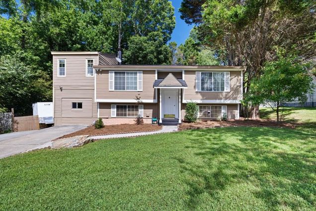 435 Sheringham Terrace Roswell, GA House Active - Photo 1 of 38. Opens carousel modal