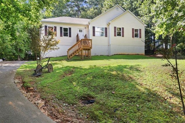3910 Maple Wood Trail