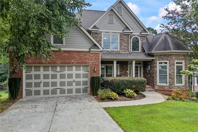 1030 Silver Thorne Drive Loganville, GA House Active - Photo 1 of 25. Opens carousel modal