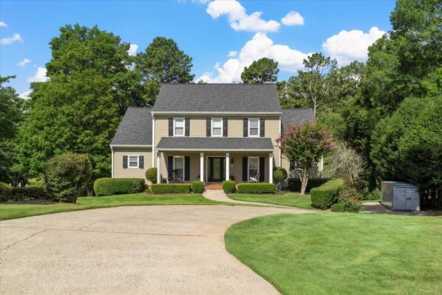 562 Stillwaters Dr Sw Marietta, GA House Active - Photo 1 of 48. Opens carousel modal