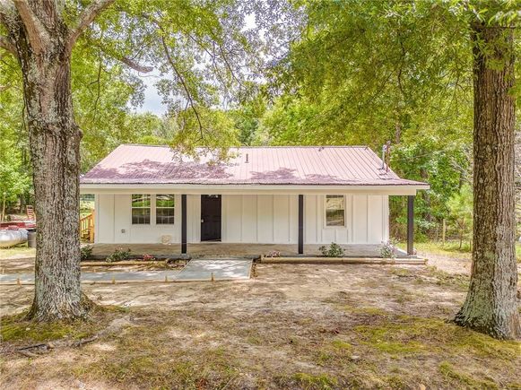 2122 Cunningham Road