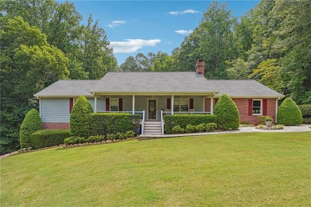 3992 Doc Sams Road Cumming, GA House Active - Photo 1 of 37. Opens carousel modal