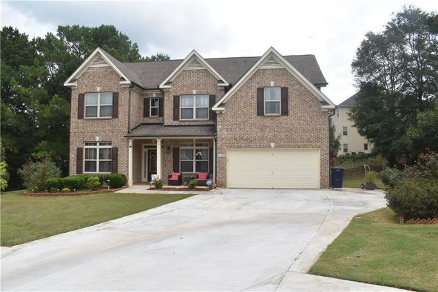 3853 Locksley Trail
