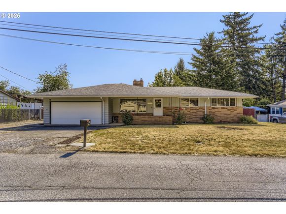 3120 SE 119th Ave Portland, OR House Active - Photo 1 of 34. Opens carousel modal