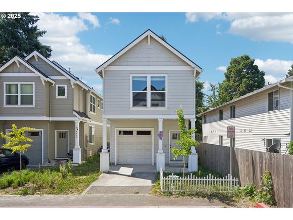 8610 SE Woodward Ct Portland, OR House Active - Photo 1 of 32. Opens carousel modal