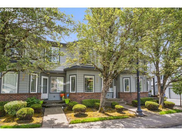 660 NE 9th St Gresham, OR Townhouse Active - Photo 1 of 25. Opens carousel modal