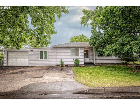 1116 Helen St MiltonFreewater, OR House Active - Photo 1 of 25. Opens carousel modal