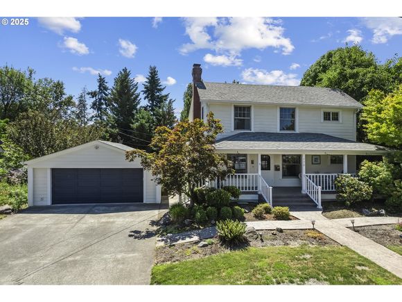 778 E Lincoln St Woodburn, OR House Active - Photo 1 of 46. Opens carousel modal