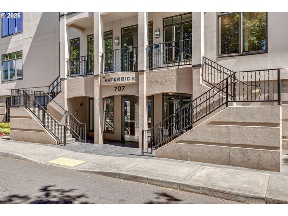 707 N Hayden Island Dr Unit 215