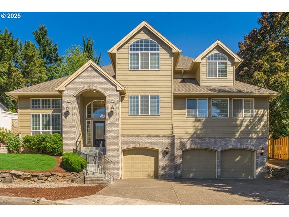 3808 Fairhaven Dr WestLinn, OR House Active - Photo 1 of 39. Opens carousel modal