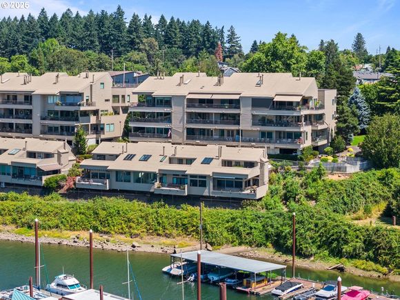 318 SE Spokane St Portland, OR Condo Active - Photo 1 of 48. Opens carousel modal