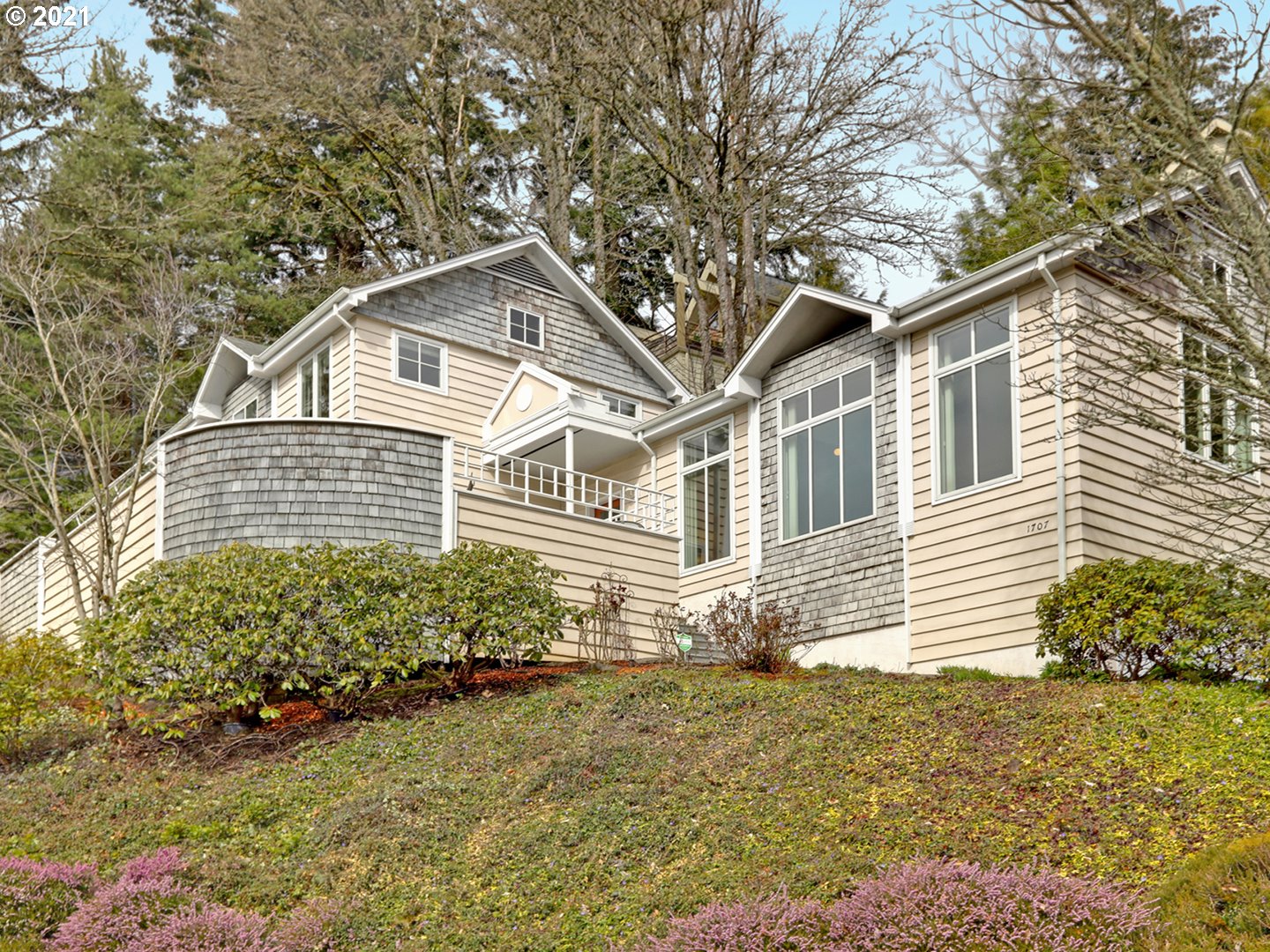 1707 SW Terrace Dr, Portland, OR 97201 Estately 🧡 MLS 21272596