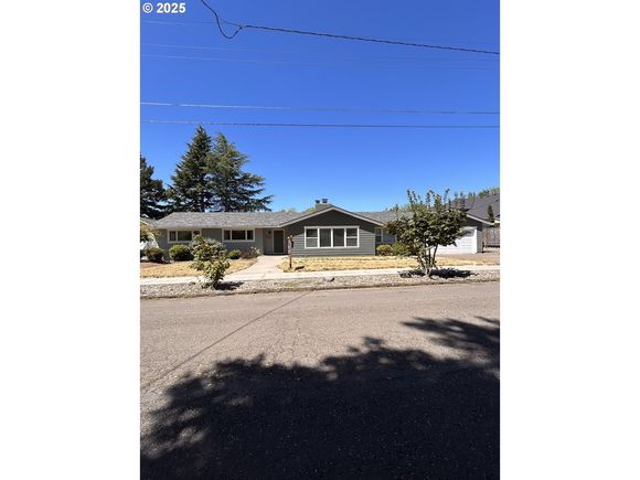 1305 NE Newall Rd