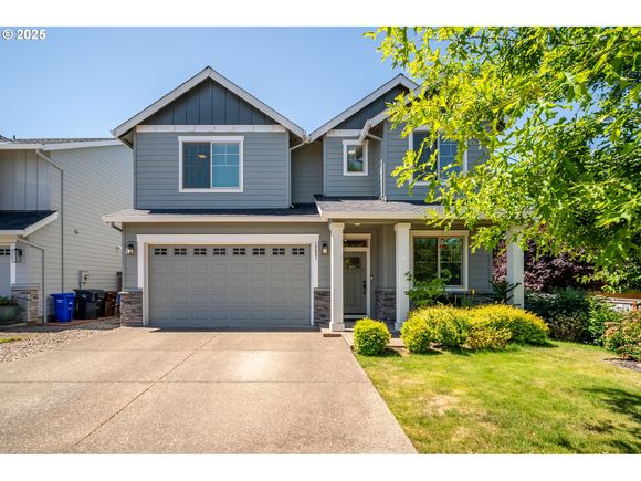 19691 Cedarwood Way OregonCity, OR House Active - Photo 1 of 44. Opens carousel modal