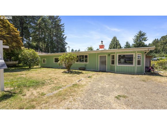89298 Sutton Lake Dr Florence, OR House Active - Photo 1 of 33. Opens carousel modal