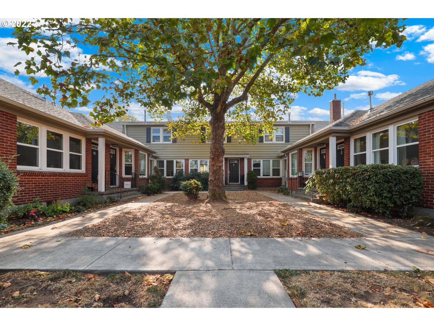 2530 NE Killingsworth St 4, Portland, OR 97211 Estately 🧡 MLS