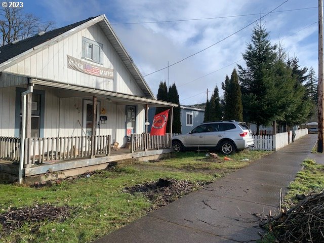 642 Weed Ave