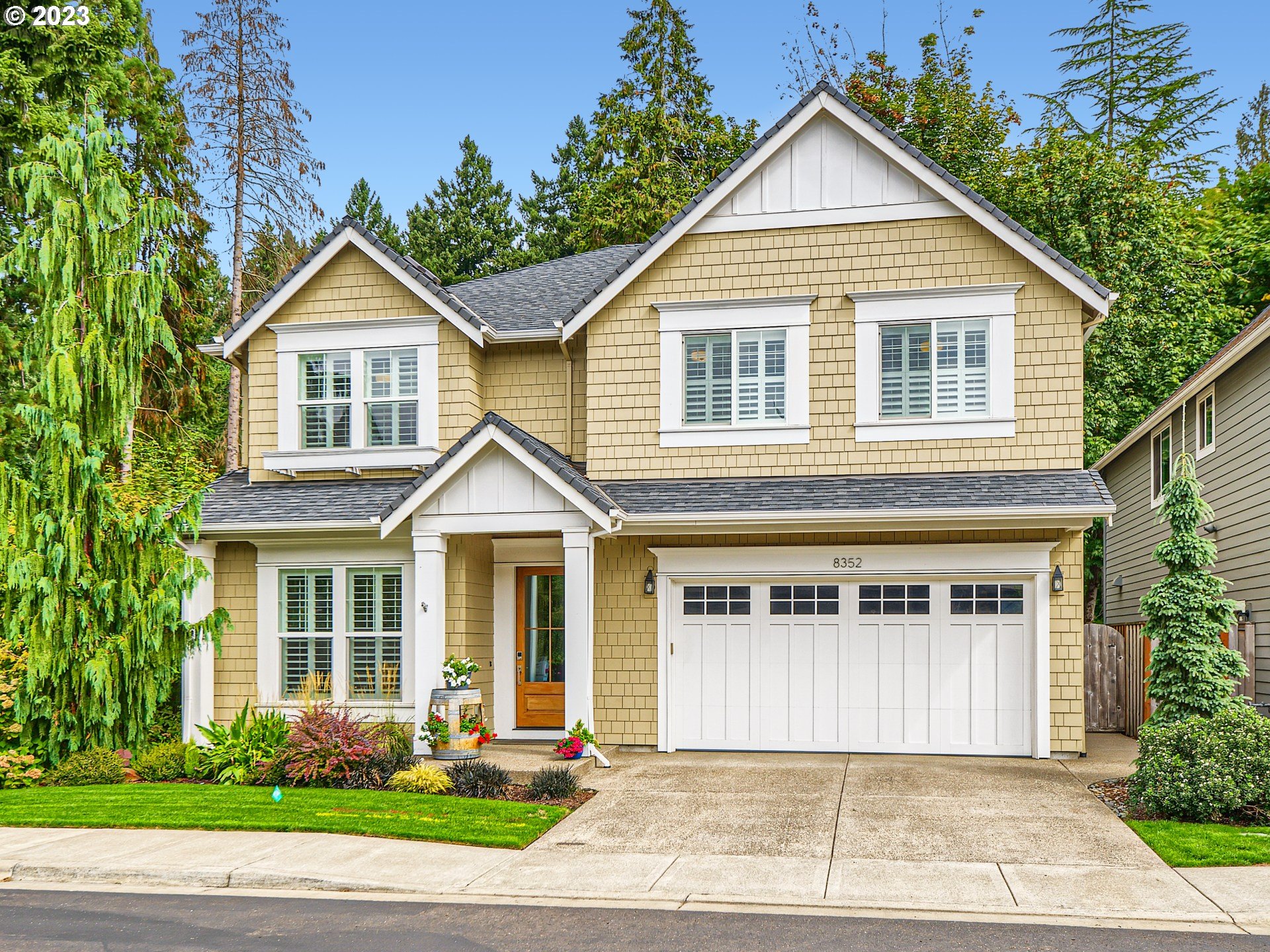 8352 SW Metolius Loop