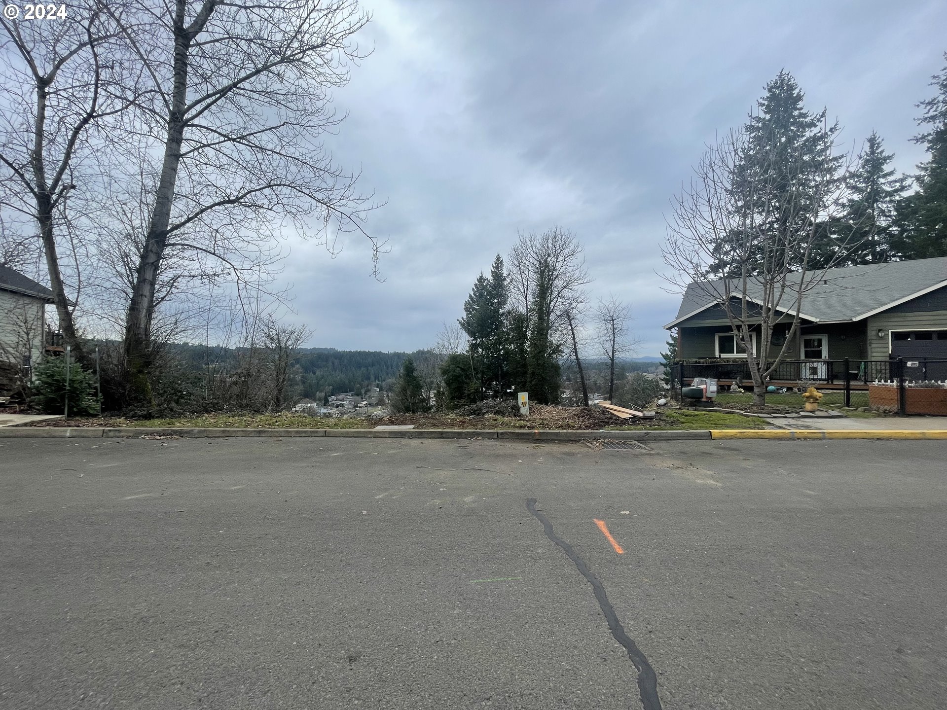 749 SE Forest Gln Rd  