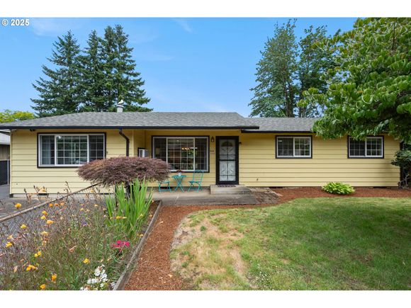 266 NE 193rd Ave Portland, OR House Pending - Photo 1 of 34. Opens carousel modal