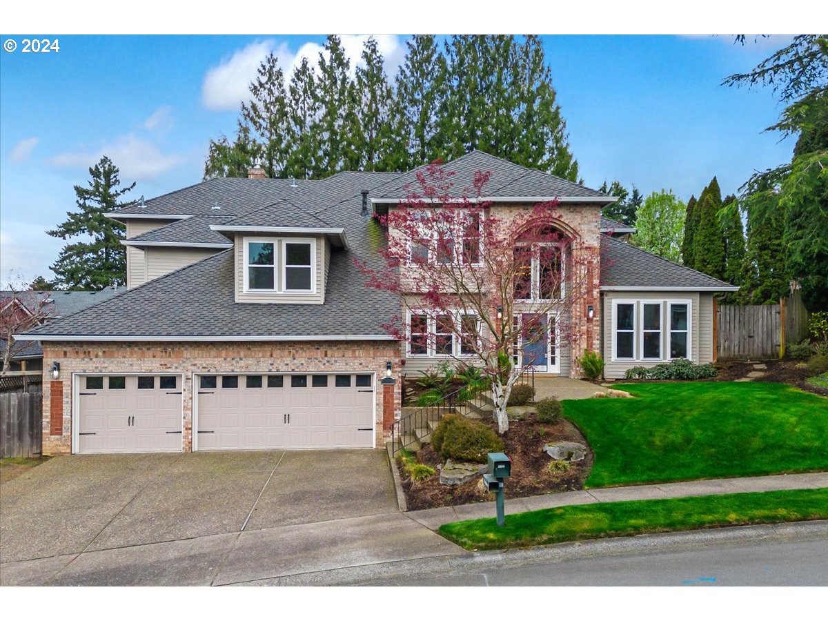 2109 Club House Dr