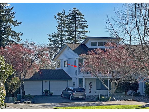 801 Brookhaven Dr Unit 1B Brookings, OR House Active - Photo 1 of 47. Opens carousel modal