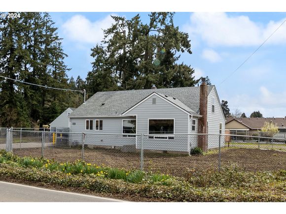 1620 Clearlake Rd NE Keizer, OR House Pending - Photo 1 of 45. Opens carousel modal