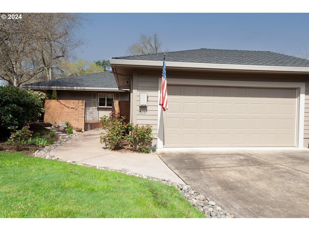 7575 SW Middle Grns Rd  