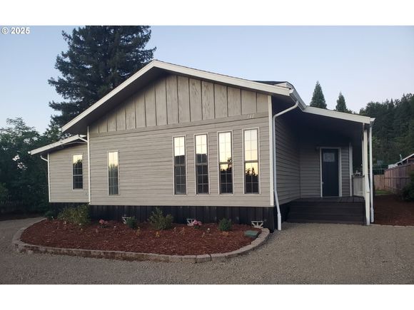 140 S 17th St CottageGrove, OR House Active - Photo 1 of 16. Opens carousel modal