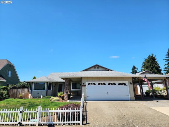 1527 NE Laurelwood Cir