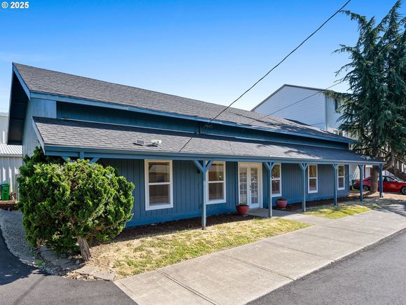 2541 SE 136th Ave Portland, OR House Active - Photo 1 of 42. Opens carousel modal