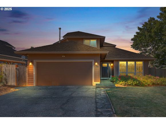 7986 SE Brentwood Ct Milwaukie, OR House Active - Photo 1 of 47. Opens carousel modal