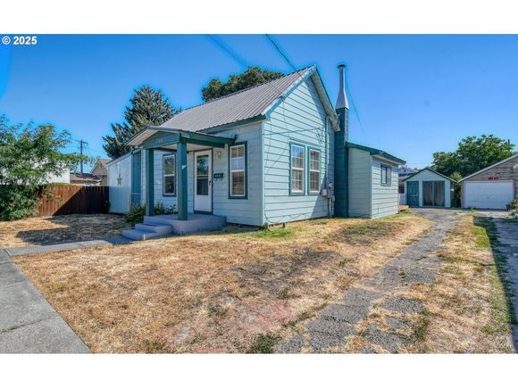 304 SW 16th St Pendleton, OR House Active - Photo 1 of 33. Opens carousel modal