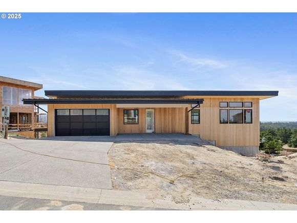 456 Sea View Dr