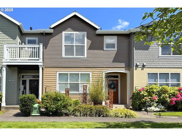 1444 NE Market Dr