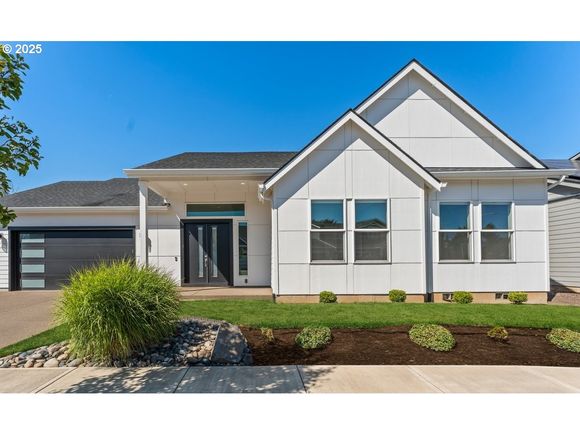382 NE Lovrien Ave Gresham, OR House Active - Photo 1 of 44. Opens carousel modal