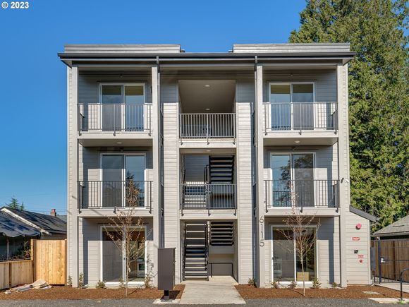 6115 NE Multnomah St Unit 2