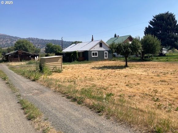 60311 Highway 26 JohnDay, OR House Active - Photo 1 of 21. Opens carousel modal