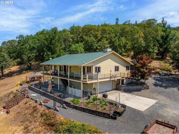 #485053373 GrantsPass, OR House Active - Photo 1 of 1. Opens carousel modal