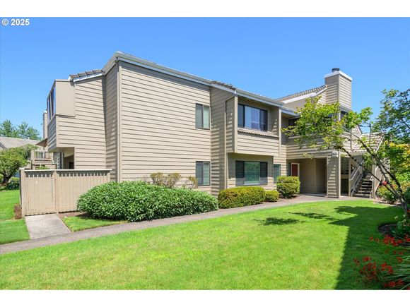 2141 Lake Isle Ct Eugene, OR Condo Active - Photo 1 of 42. Opens carousel modal