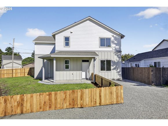 1561 Alabama St Longview, WA House Active - Photo 1 of 37. Opens carousel modal