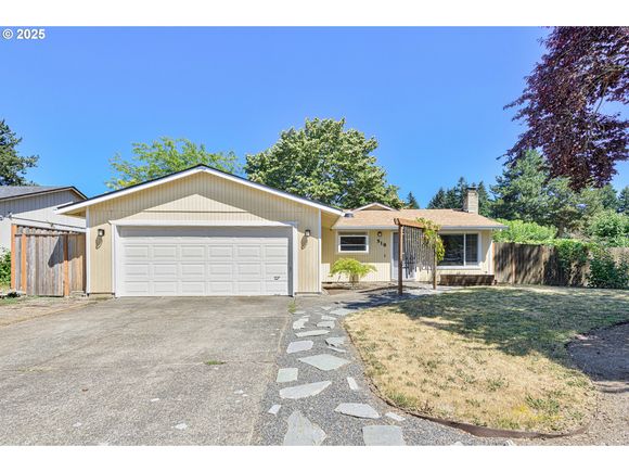 518 NE 40th Ave Hillsboro, OR House Active - Photo 1 of 36. Opens carousel modal