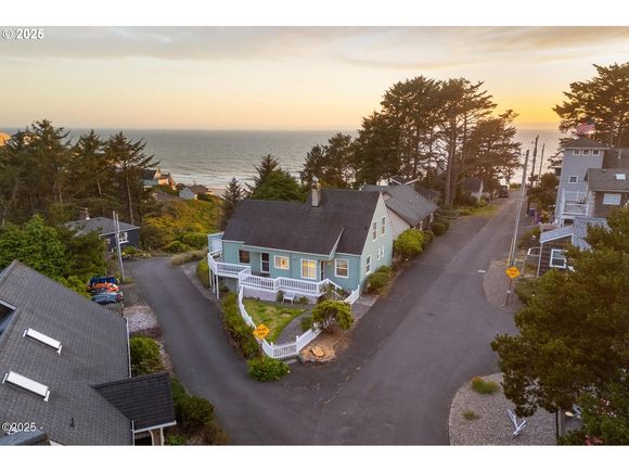 870 SW 10th St LincolnCity, OR House Active - Photo 1 of 39. Opens carousel modal
