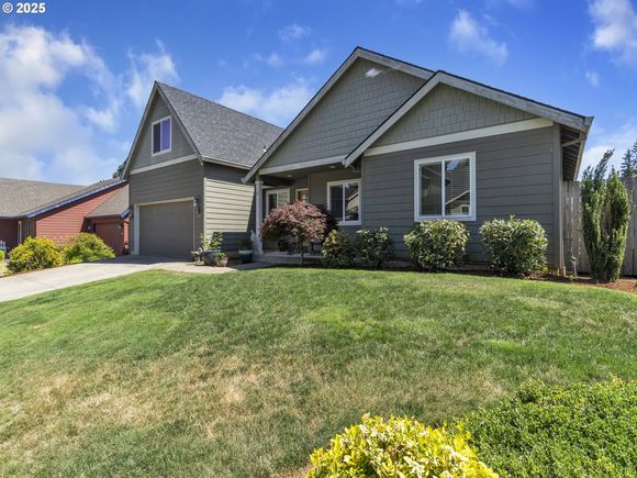 327 NW Pacific Hills Dr